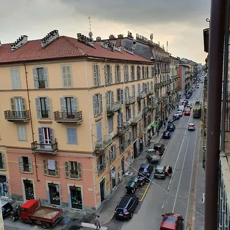 Tosuit Dell'artista Turin